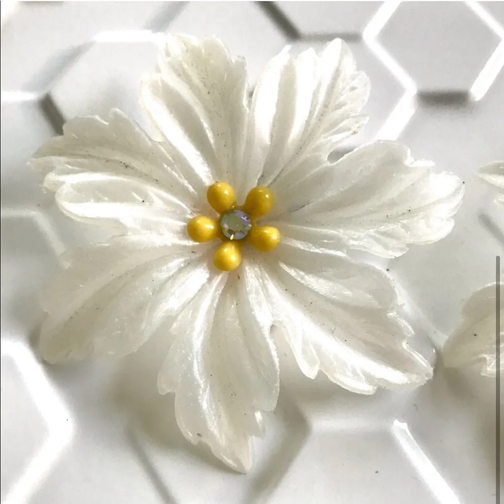 Vintage RARE 60s Jumbo Flower Clip-On Earrings